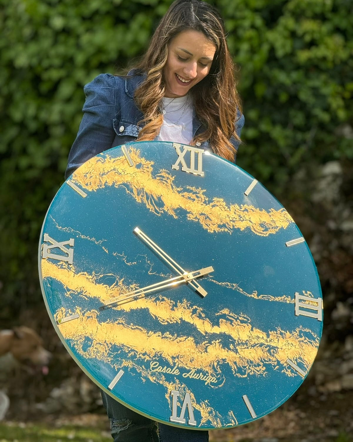 Orologio da parete in resina verde Ottanio con sfumature oro o argento