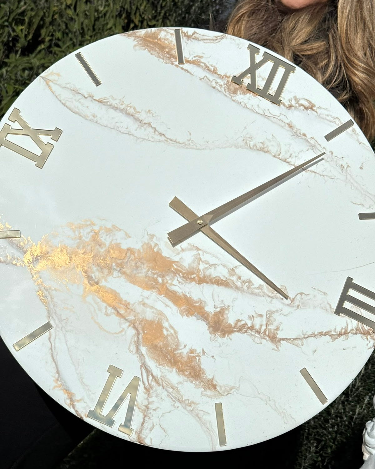 Orologio da parete in resina effetto marmo pieno