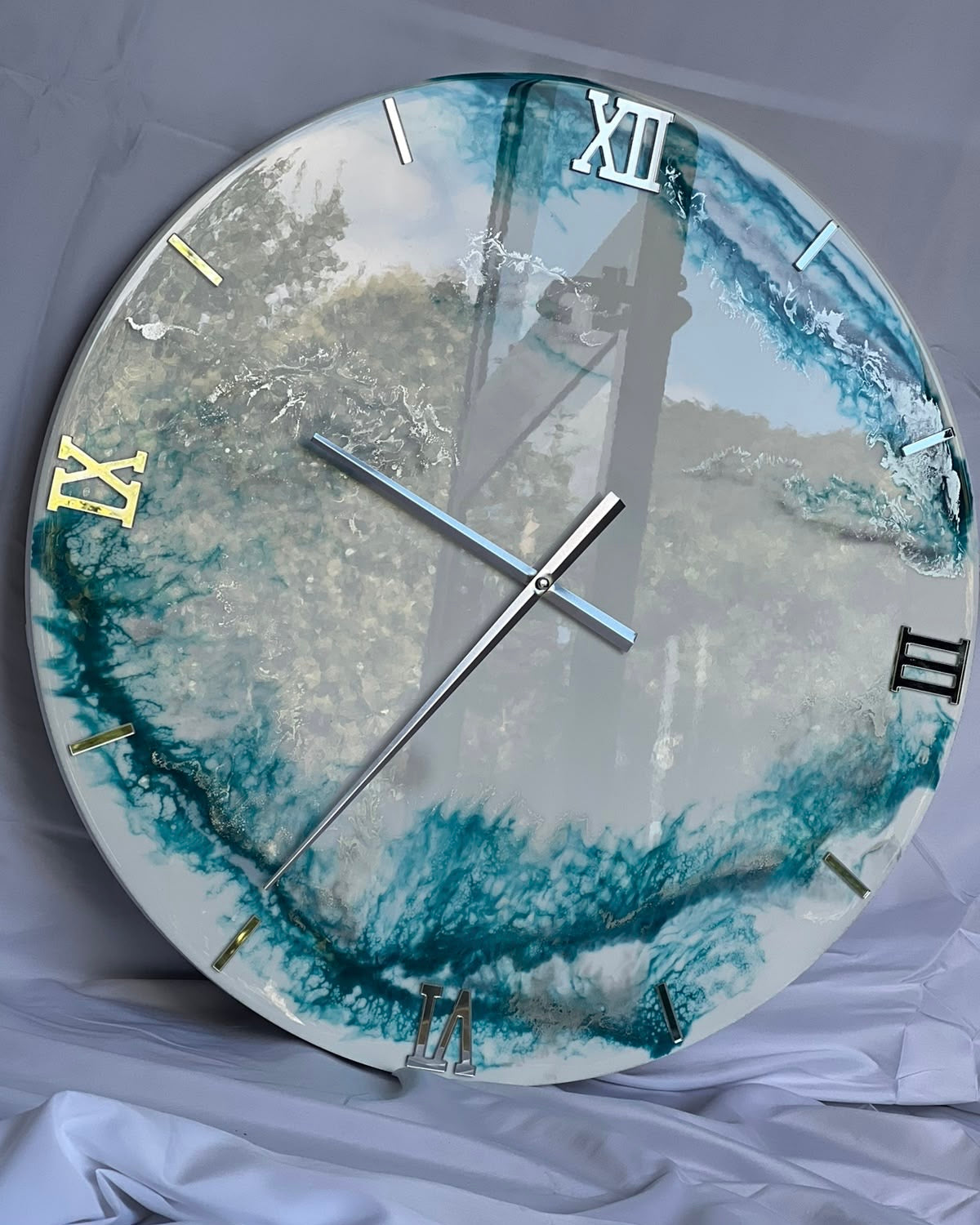 Orologio da parete in resina modello Ottanio