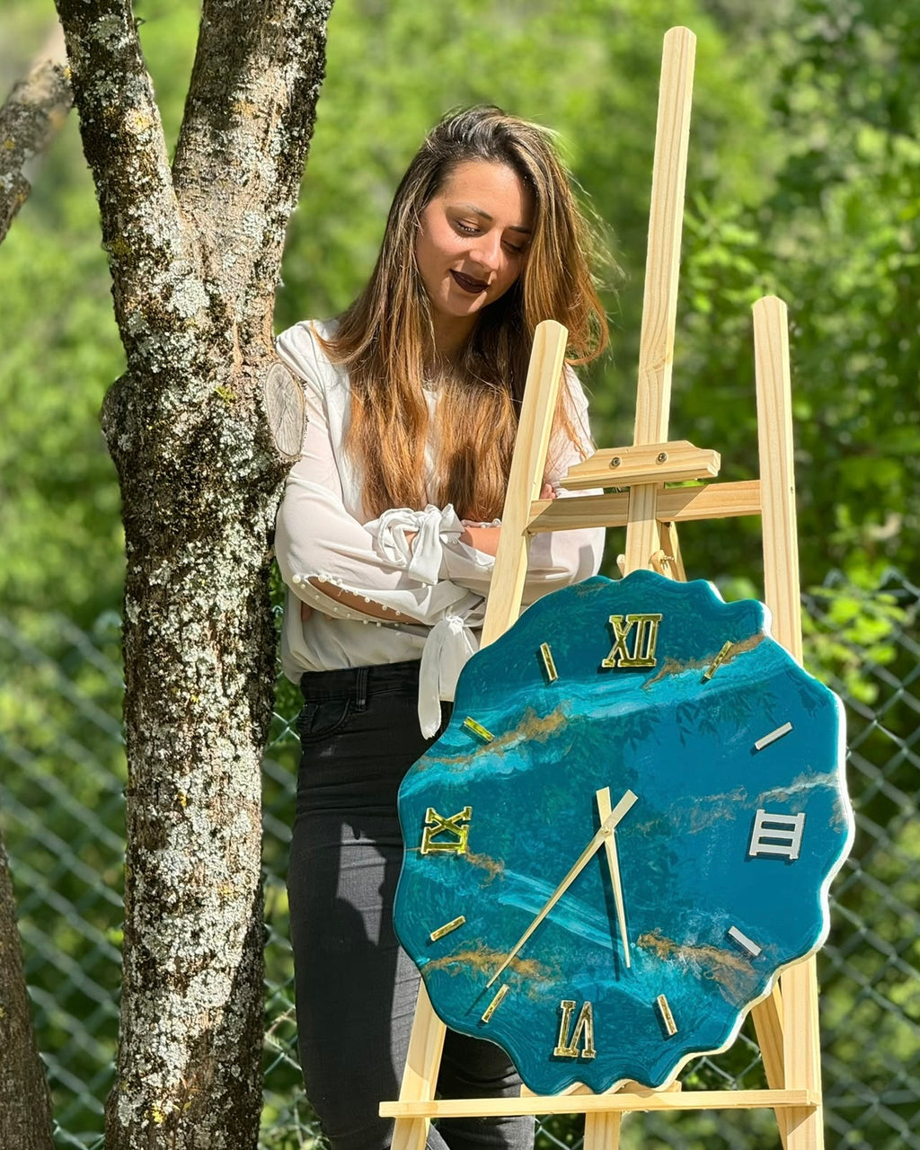Orologio da parete in resina verde Ottanio con sfumature oro o argento