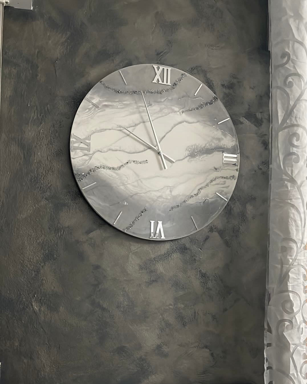 Orologio da parete in resina modello Arctic