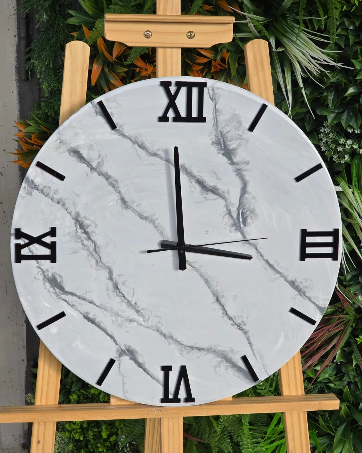 Orologio da parete in resina modello Urban